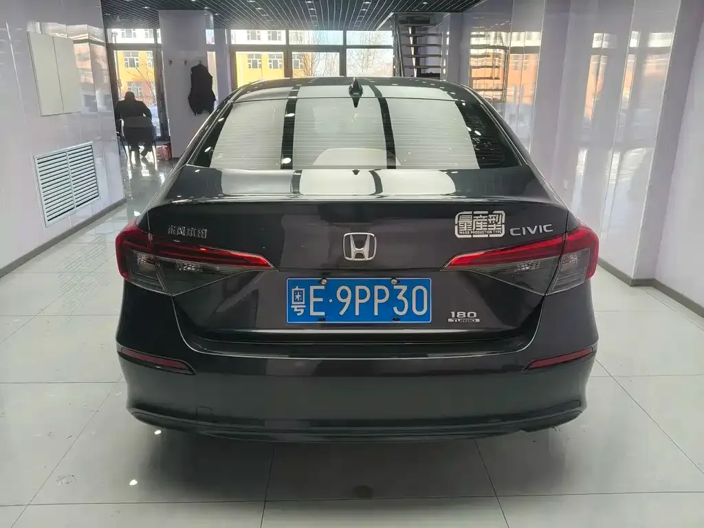 Honda Civic — фото 2