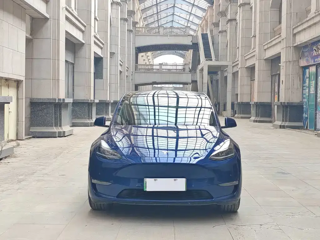 Tesla Model Y — фото 9