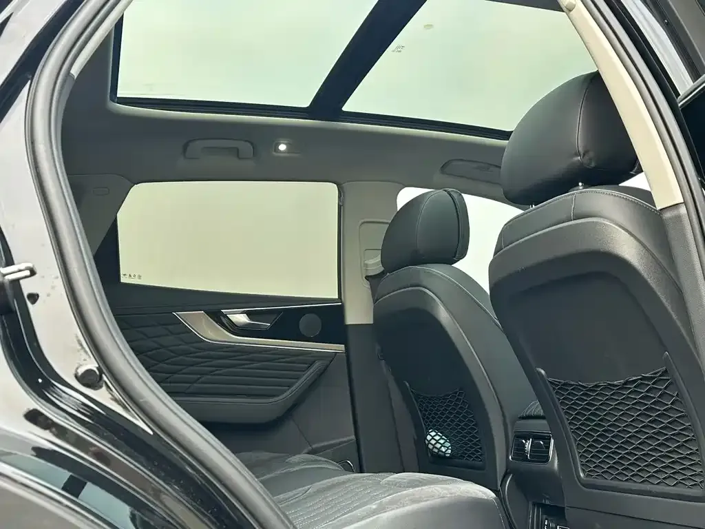 Hongqi HS5 2023 из CN, фото 7