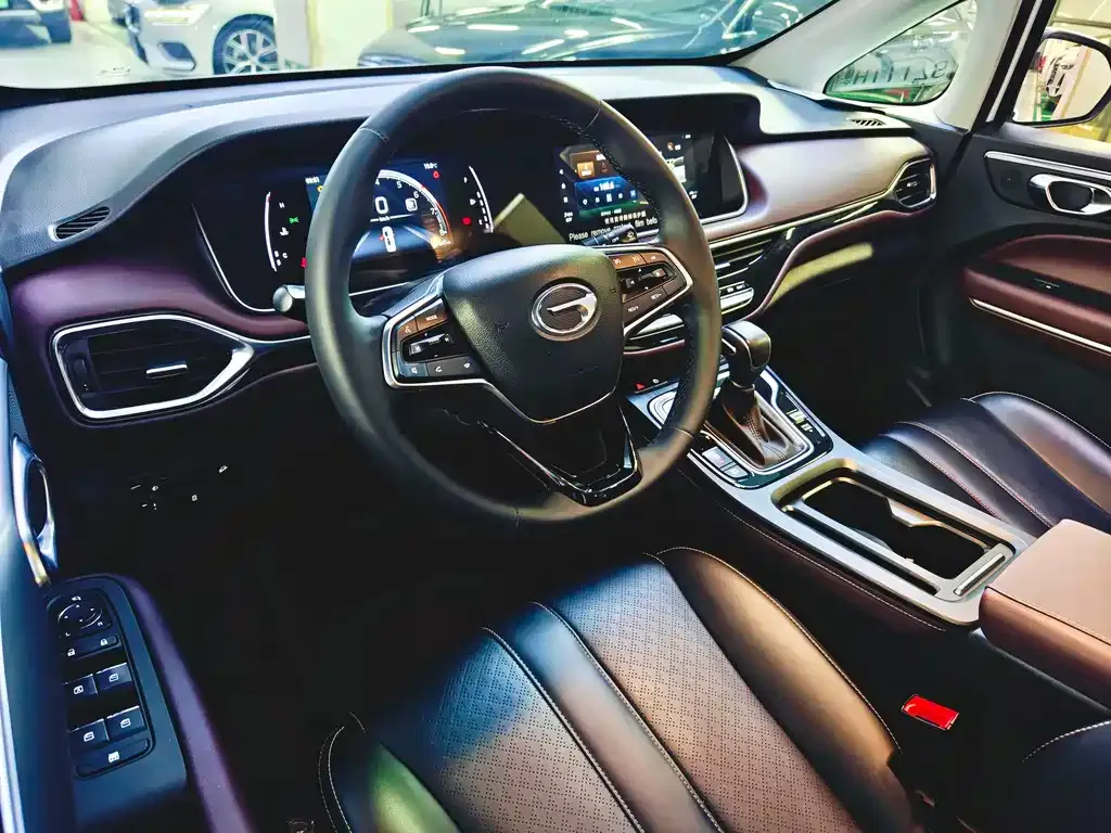 GAC Motor Trumpchi M6 — фото 8