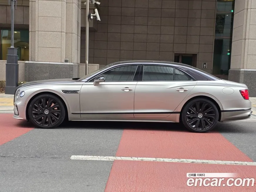 Bentley Flying Spur 2026 из KR, фото 6