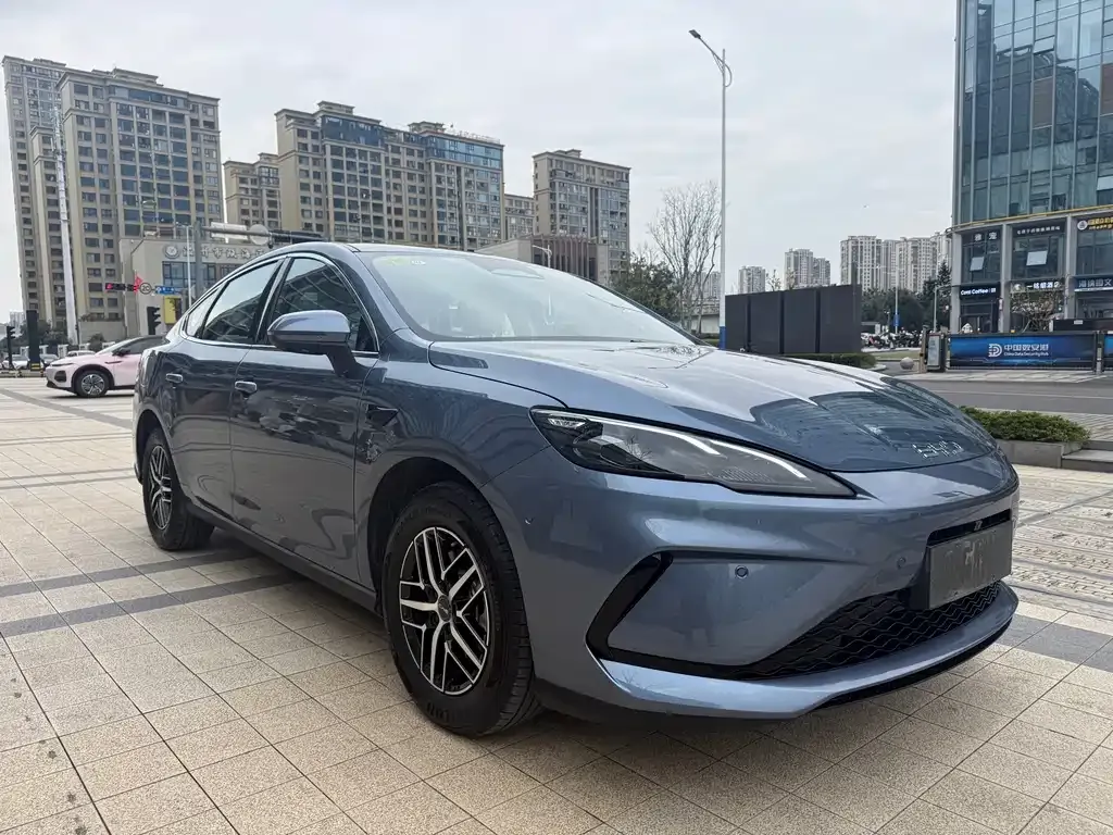 BYD Seal 05 DM-i — фото 9