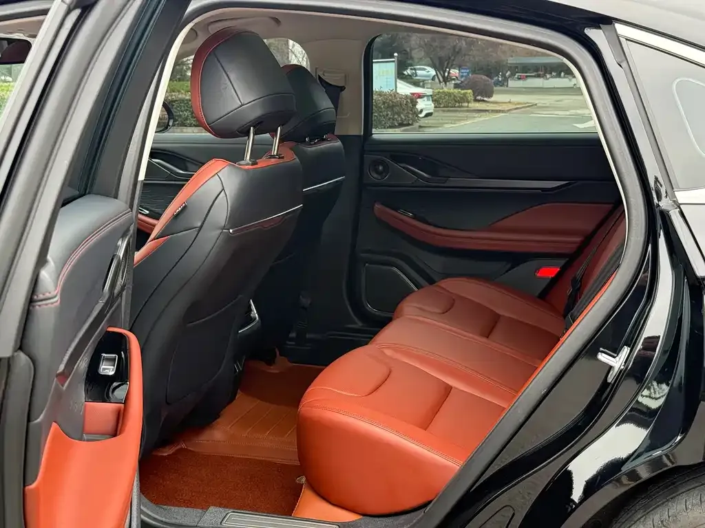 Lincoln Z 2024 из CN, фото 3
