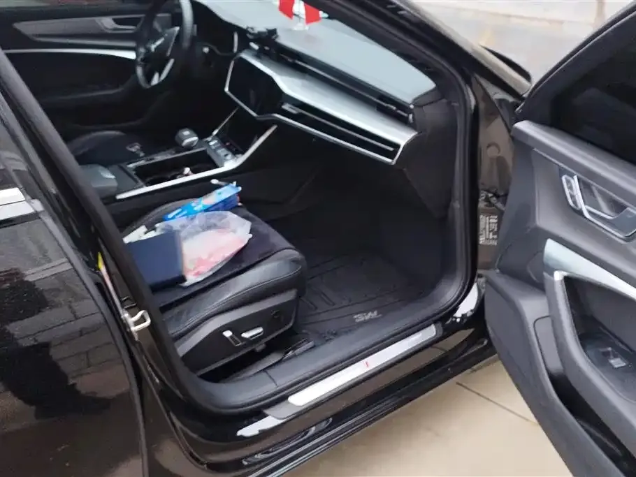 Audi A6L 2025 из CN, фото 2