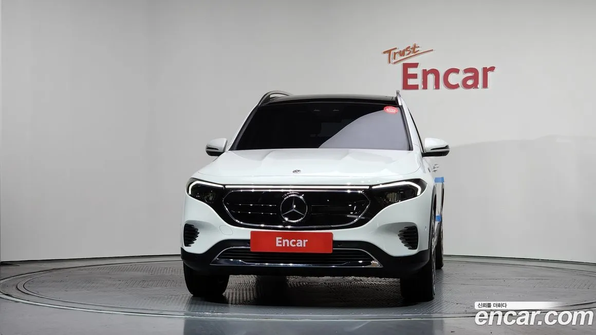 Mercedes-Benz EQB — фото 2