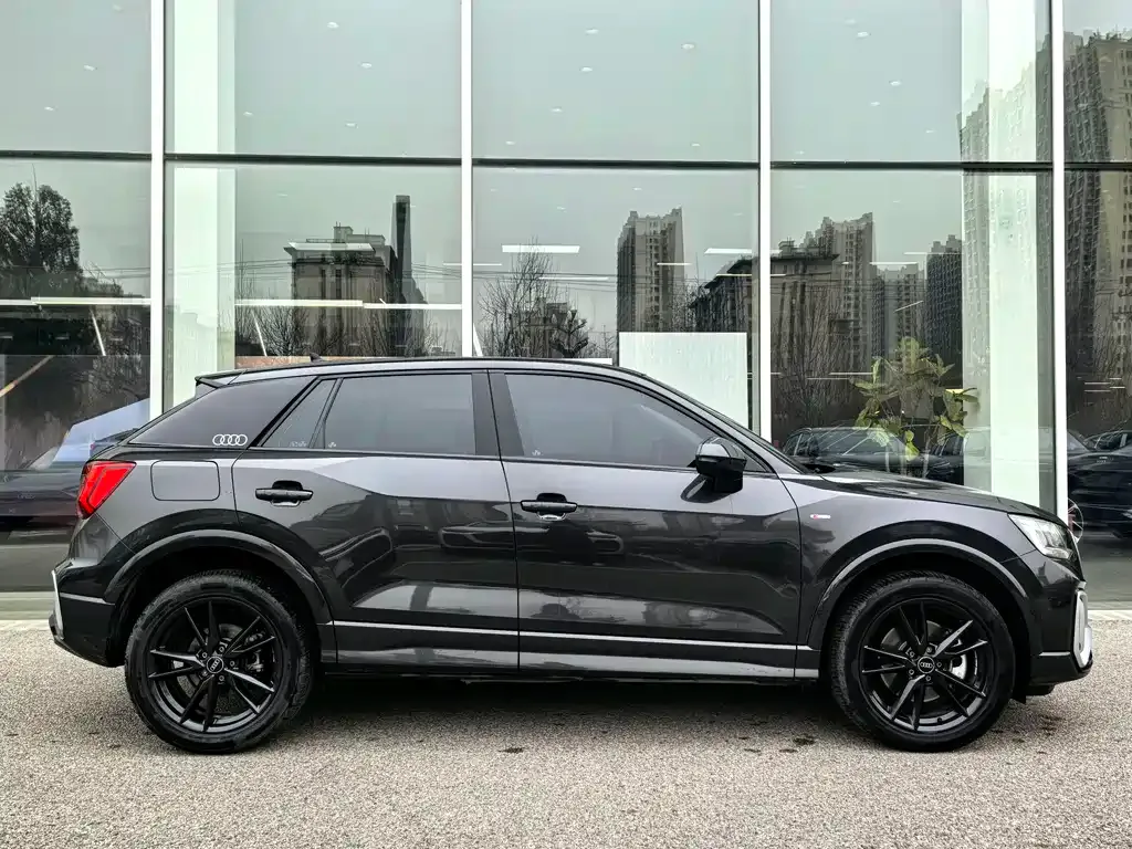 Audi Q2L 2024 из CN, фото 8