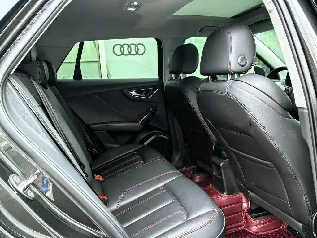 Audi Q2L 2024 из CN, фото 2
