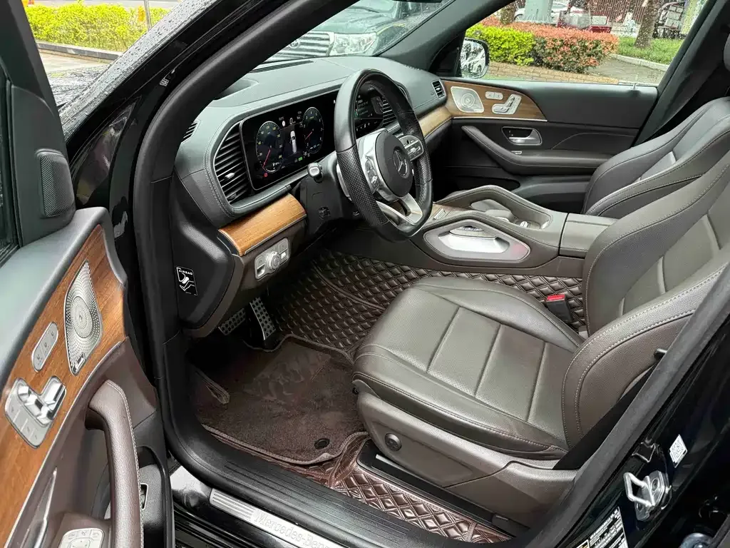 Mercedes-Benz GLS — фото 4