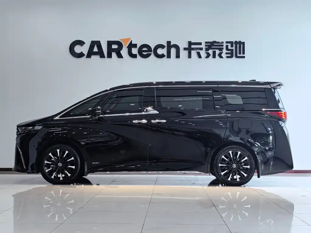 Toyota Alphard 2024 из CN, фото 10