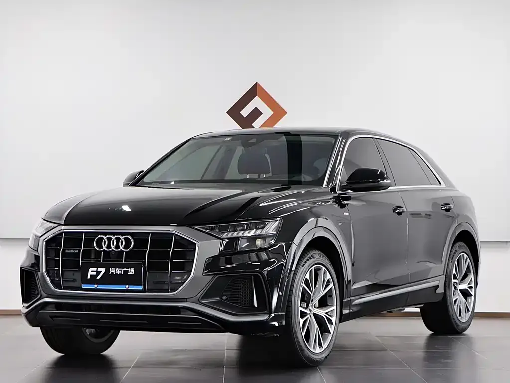 Audi Q8 2022 из CN, фото 1