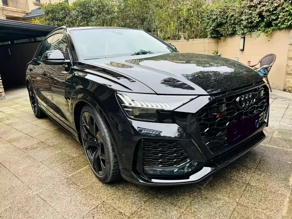 Audi RS Q8 — фото 8