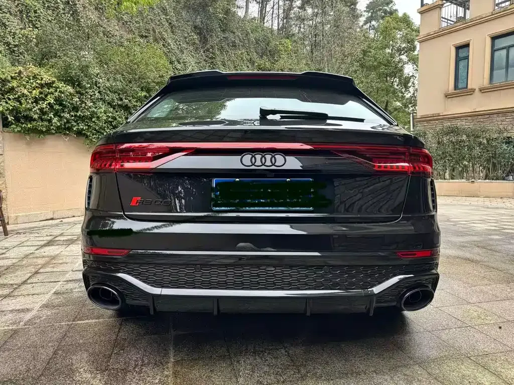 Audi RS Q8 — фото 6