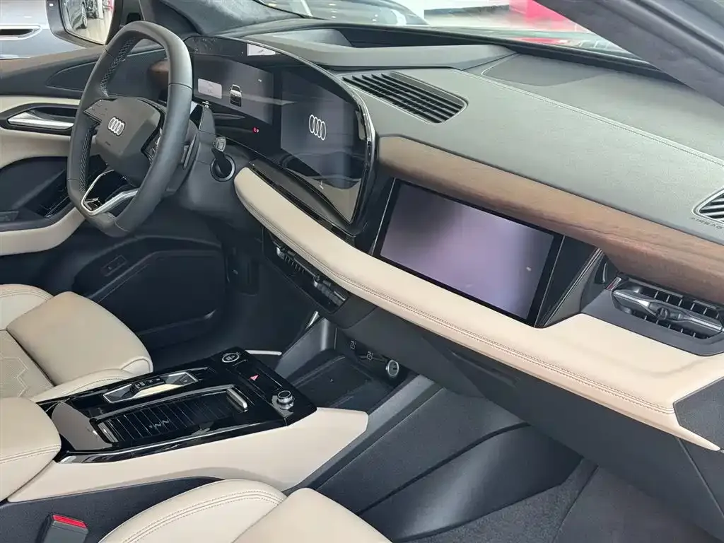 Audi Q6L e-tron — фото 8