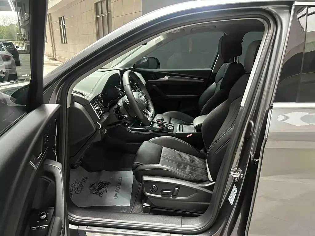 Audi Q5L 2022 из CN, фото 10