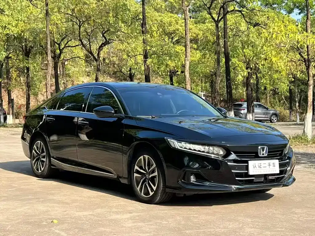 Honda Accord — фото 9