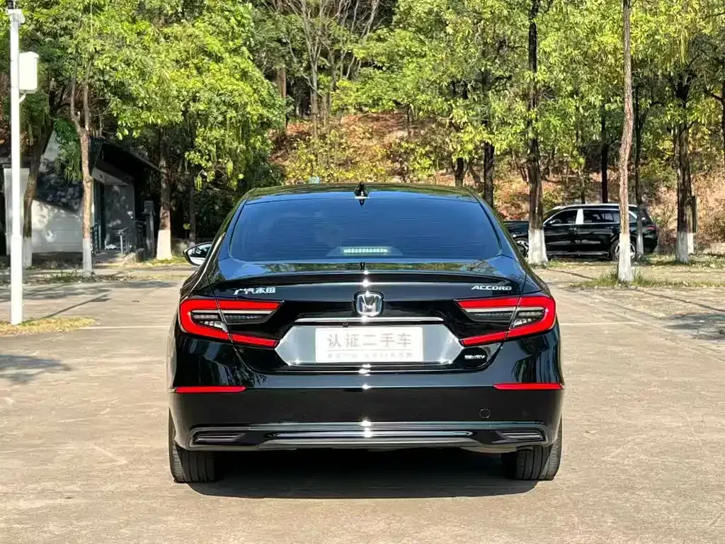 Honda Accord — фото 3