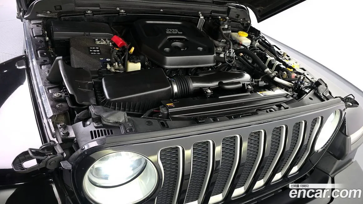 Jeep Wrangler — фото 9
