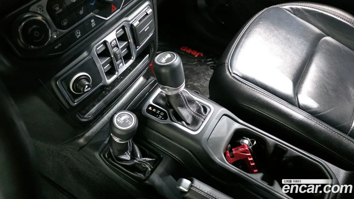 Jeep Wrangler — фото 2