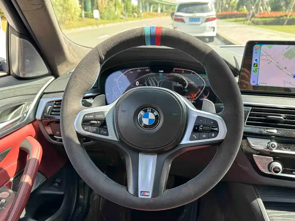 BMW 5 Series — фото 2
