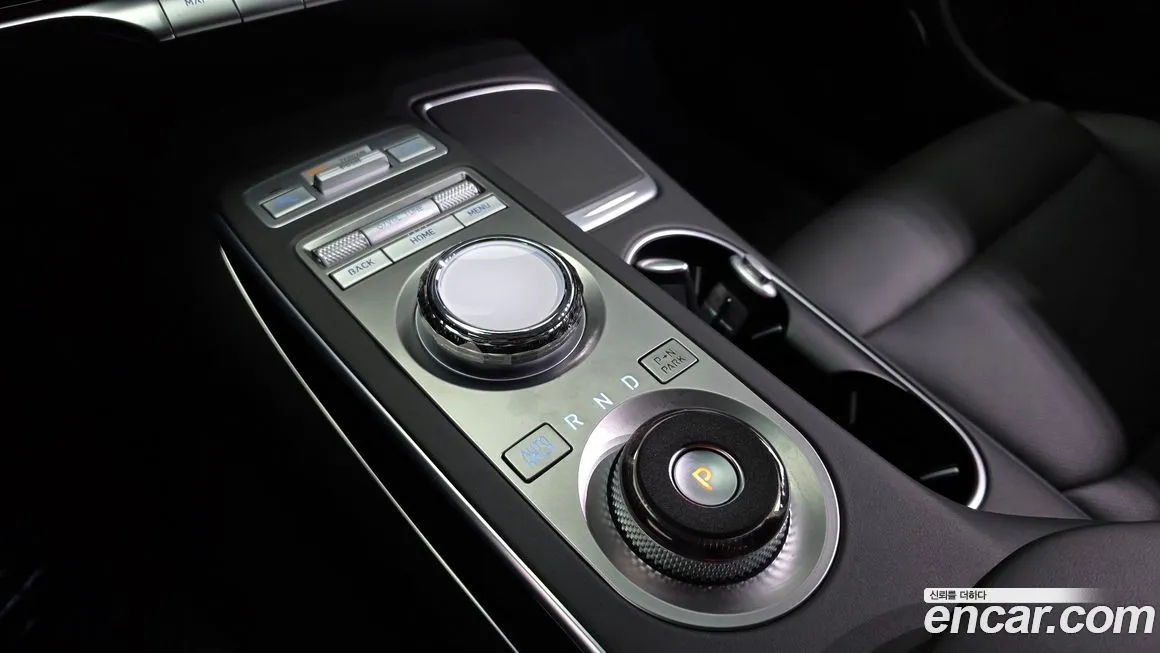 Genesis GV70 — фото 2