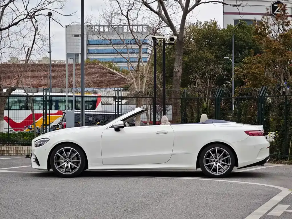 Mercedes-Benz E-Class (Import) — фото 3