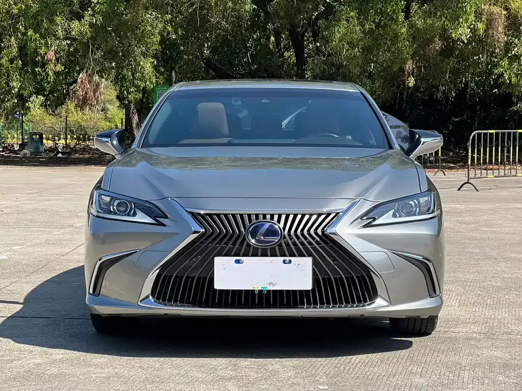 Lexus ES — фото 6