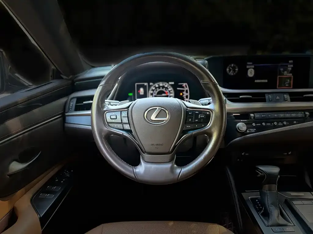 Lexus ES — фото 7