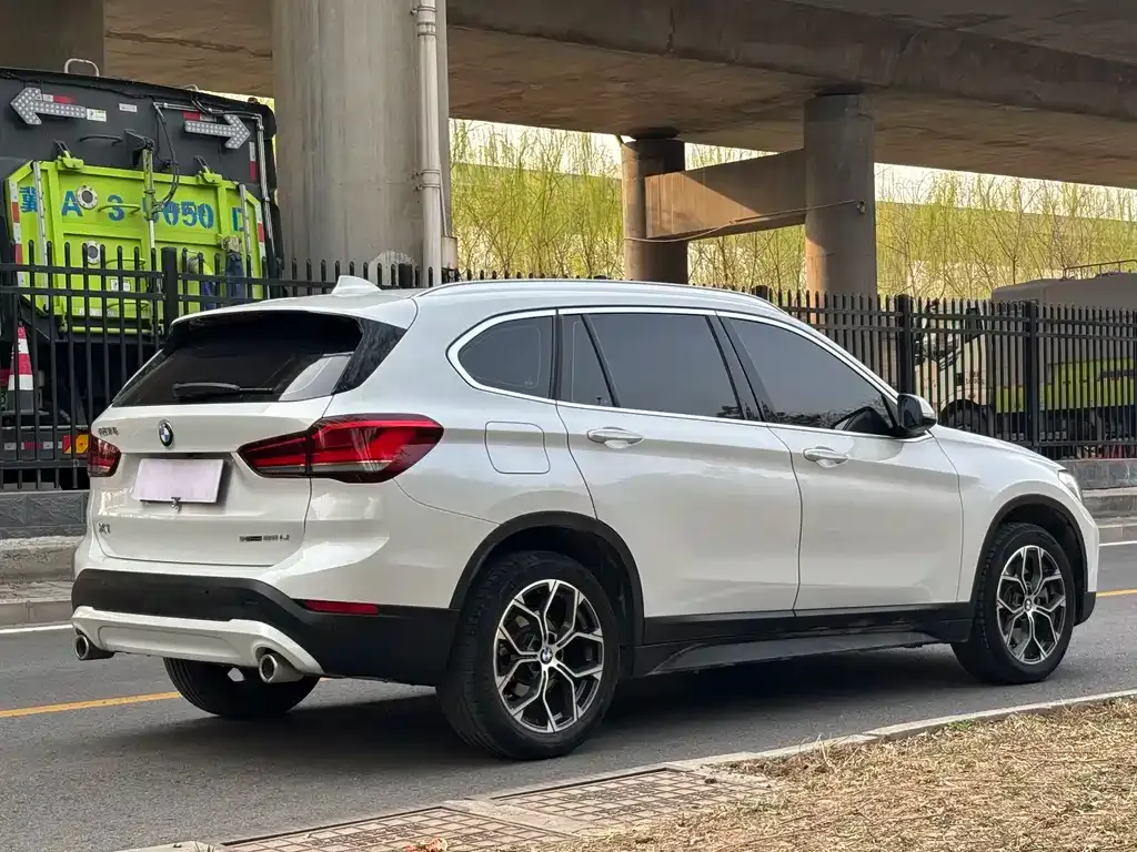 BMW X1 — фото 6