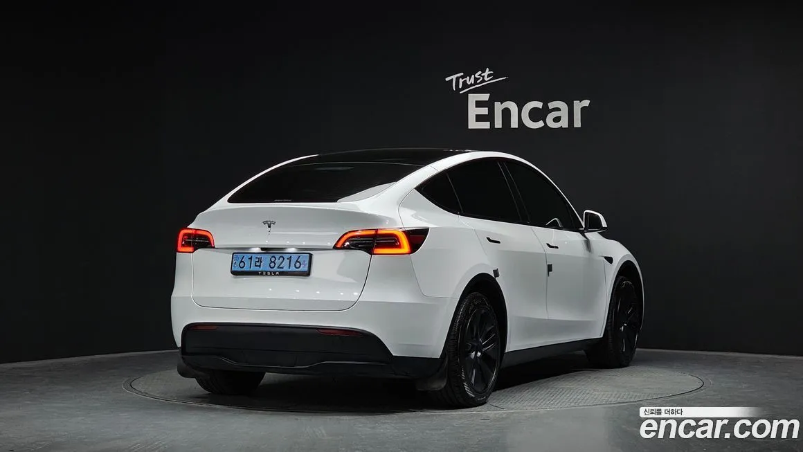 Tesla Model Y 2024 из KR, фото 2