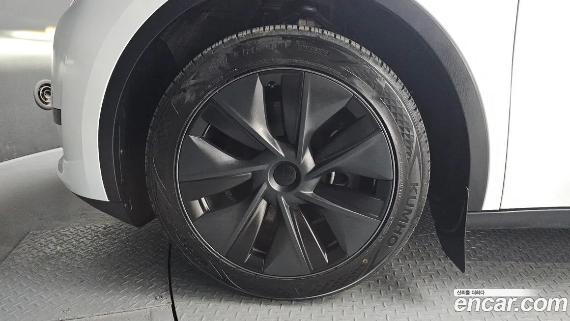 Tesla Model Y 2024 из KR, фото 6
