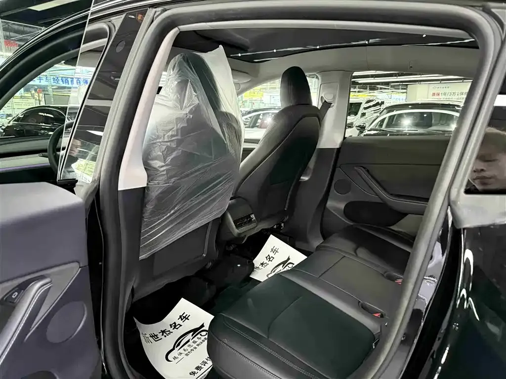 Tesla Model Y 2024 из CN, фото 10
