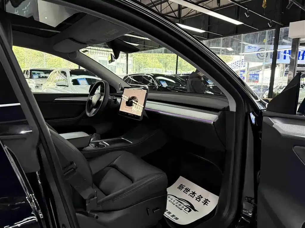 Tesla Model Y 2024 из CN, фото 3