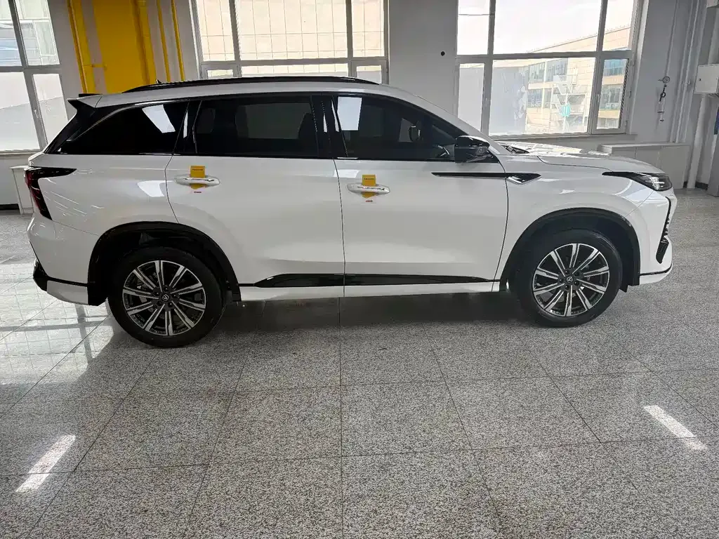 Changan CS75PLUS — фото 8