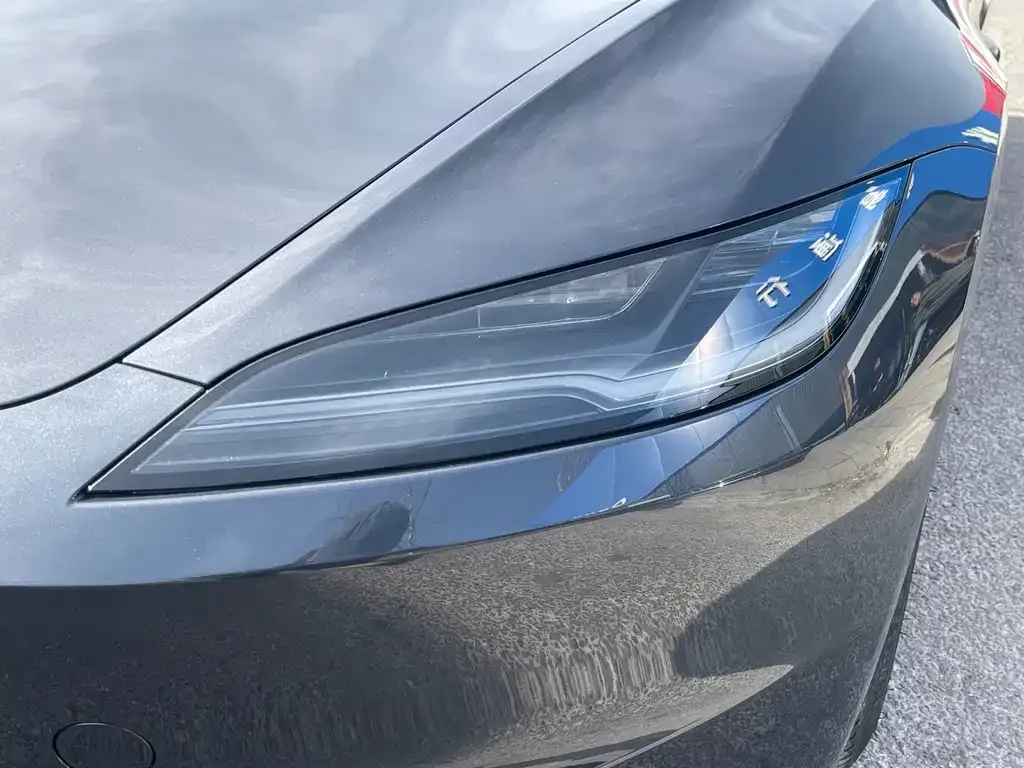 Tesla Model 3 — фото 4