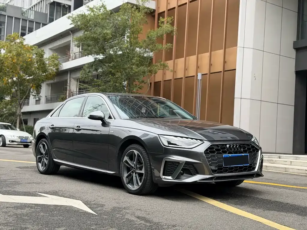 Audi A4L 2023 из CN, фото 6