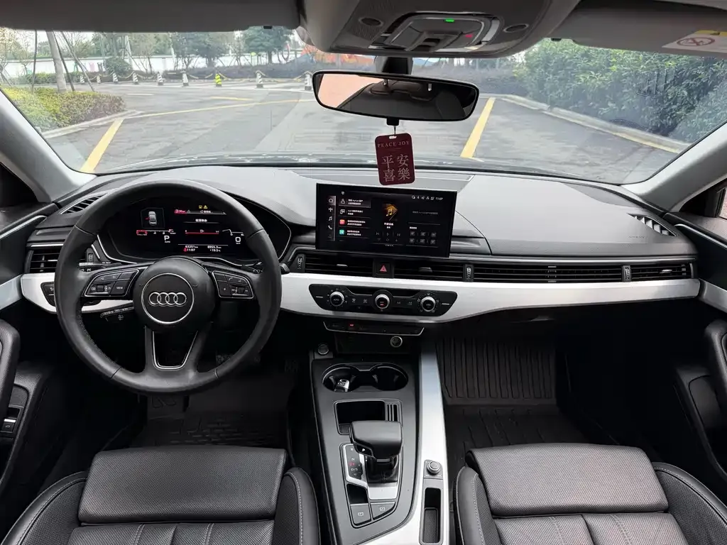 Audi A4L 2023 из CN, фото 7