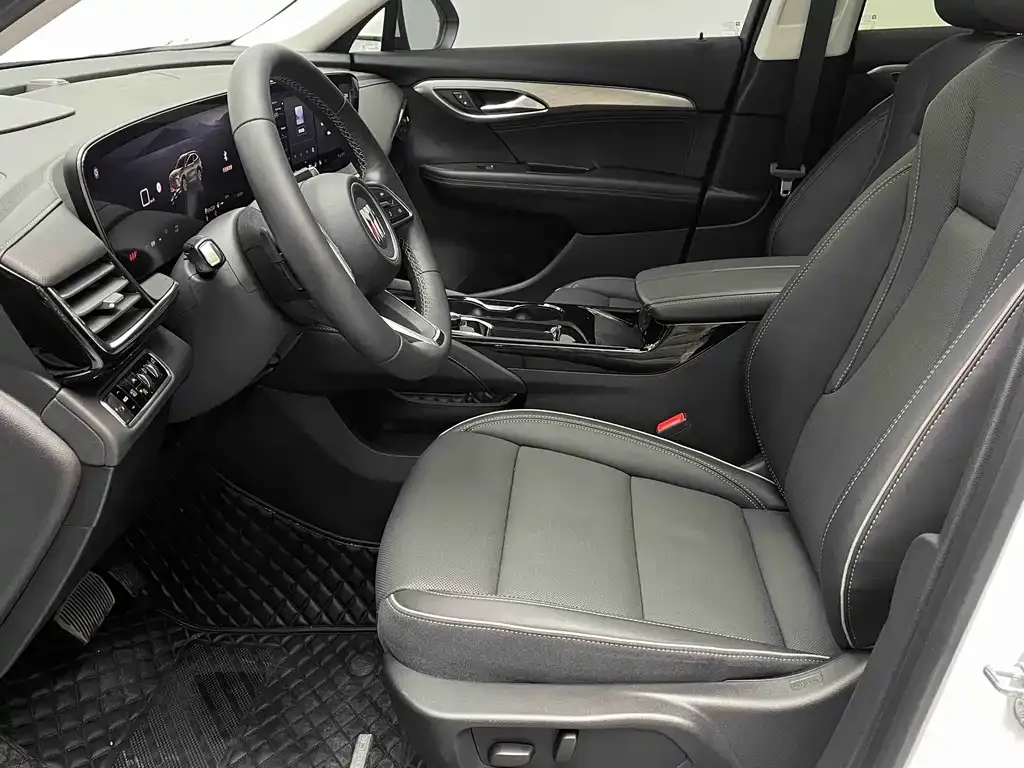 Buick Envision Plus — фото 9