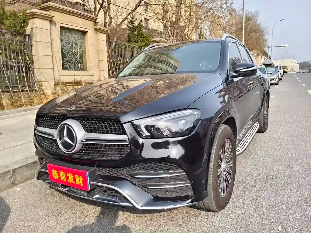 Mercedes-Benz GLE — фото 1