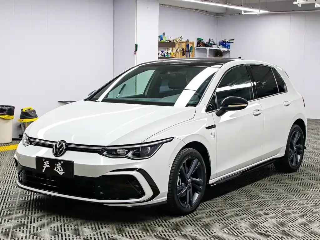 Volkswagen Golf 2023 из CN, фото 1