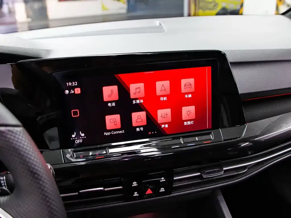 Volkswagen Golf 2023 из CN, фото 10