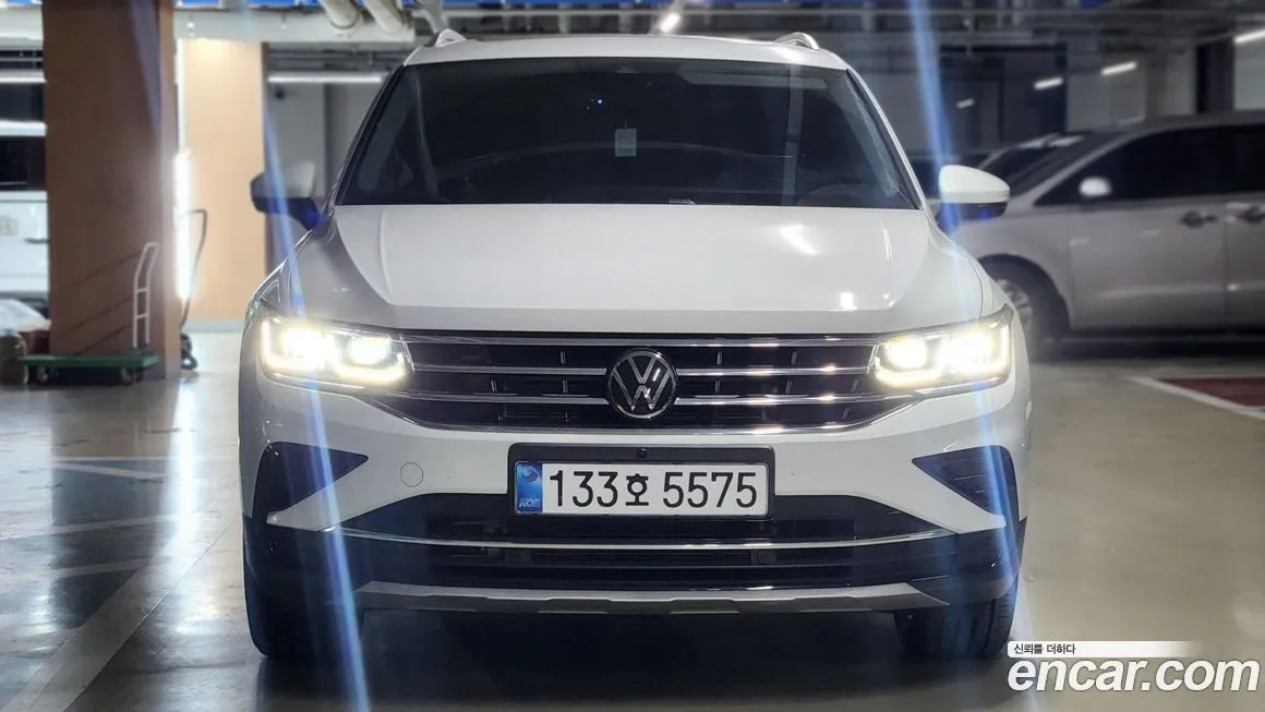 Volkswagen Tiguan — фото 1