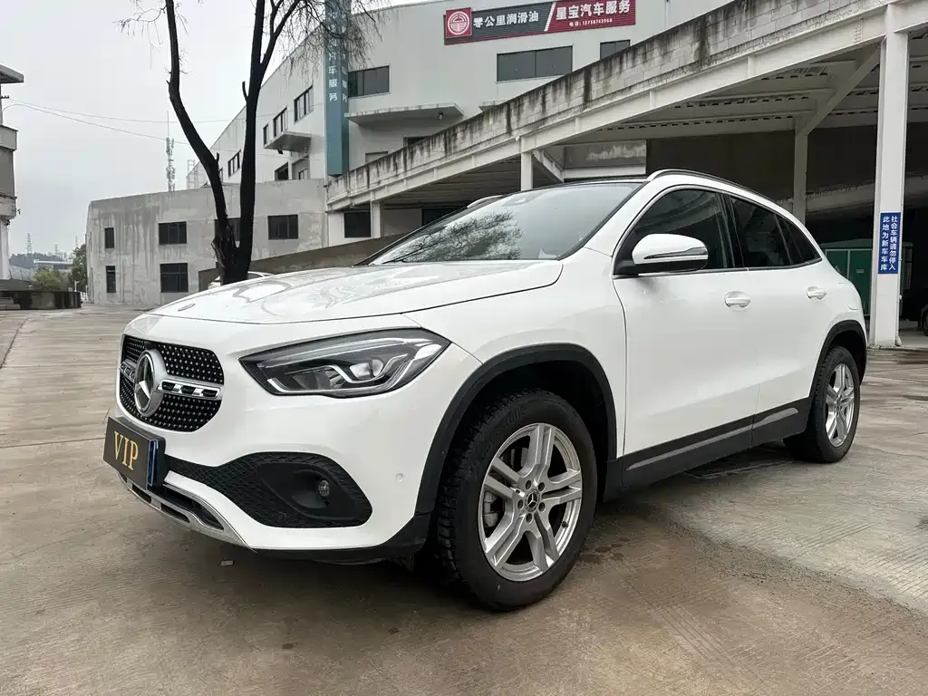 Mercedes-Benz GLA — фото 1