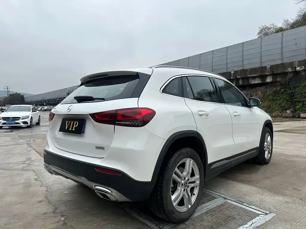Mercedes-Benz GLA — фото 6