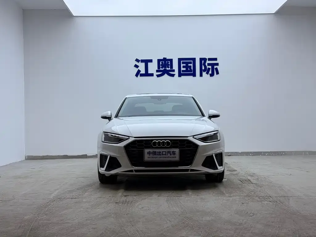 Audi A4L 2022 из CN, фото 7