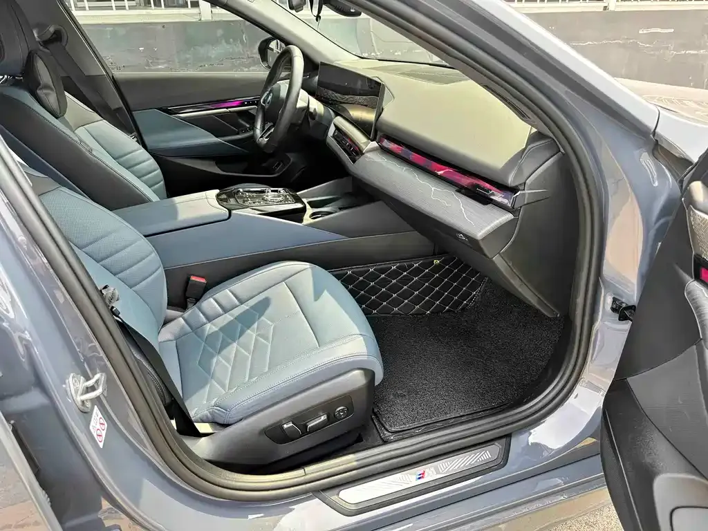 BMW i5 2024 из CN, фото 9
