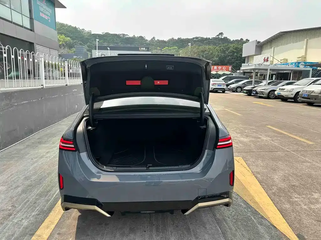 BMW i5 2024 из CN, фото 7