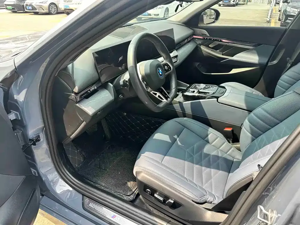 BMW i5 2024 из CN, фото 6