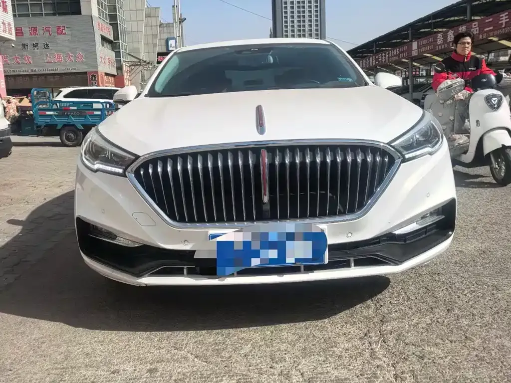 Hongqi H5 — фото 2