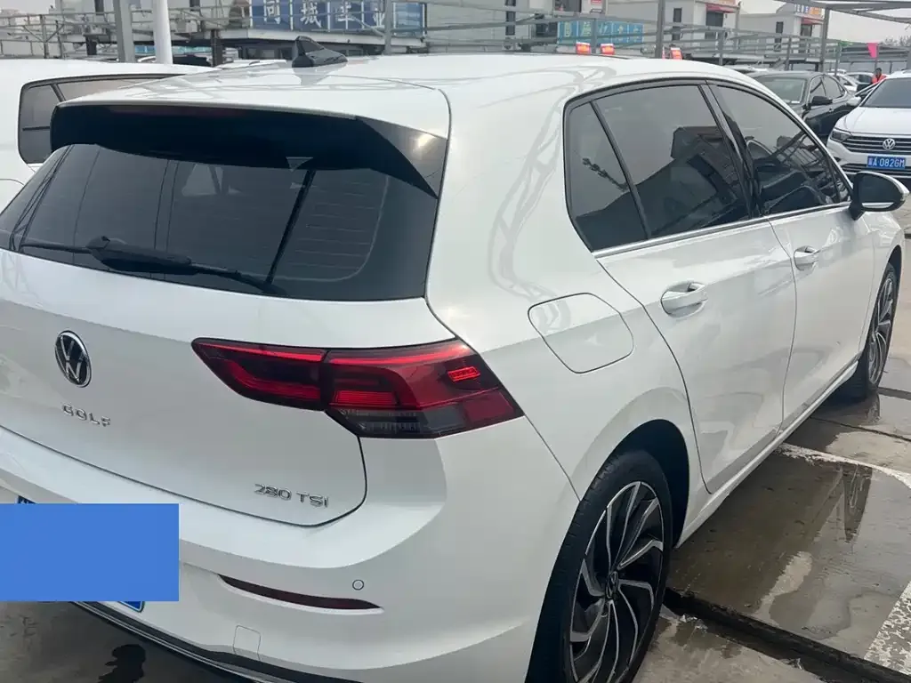 Volkswagen Golf 2023 из CN, фото 3