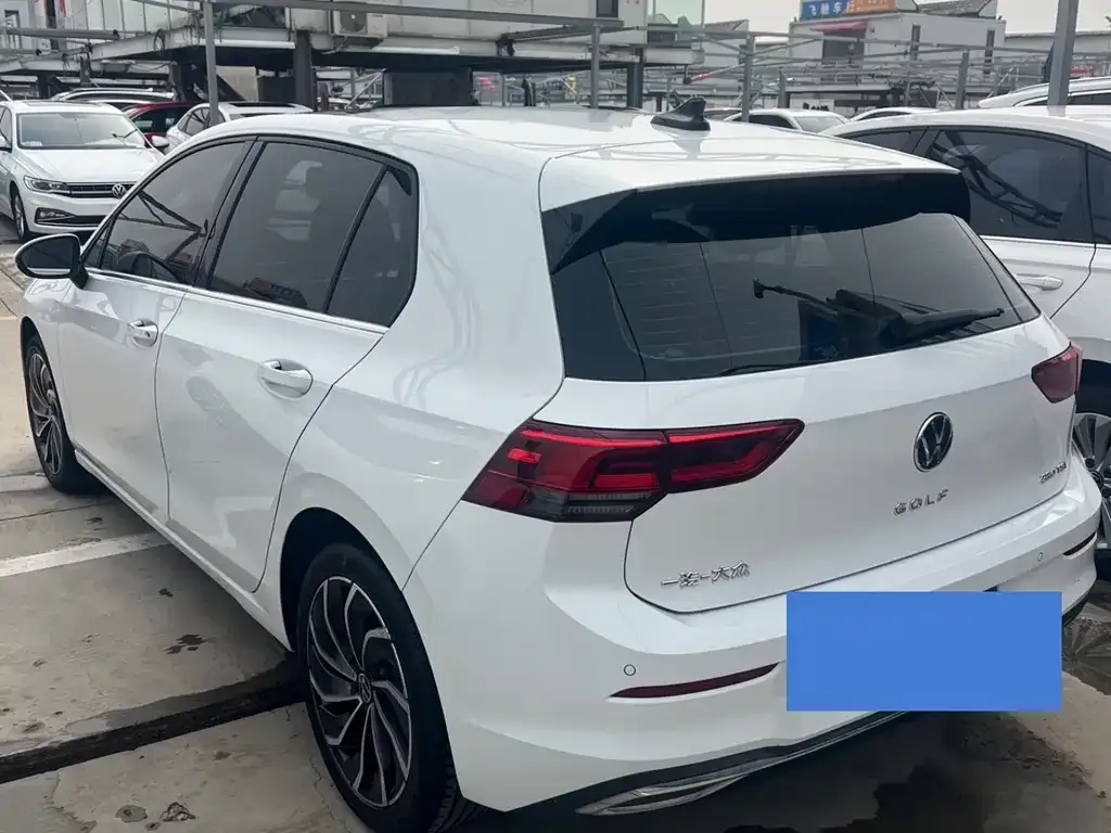 Volkswagen Golf 2023 из CN, фото 9